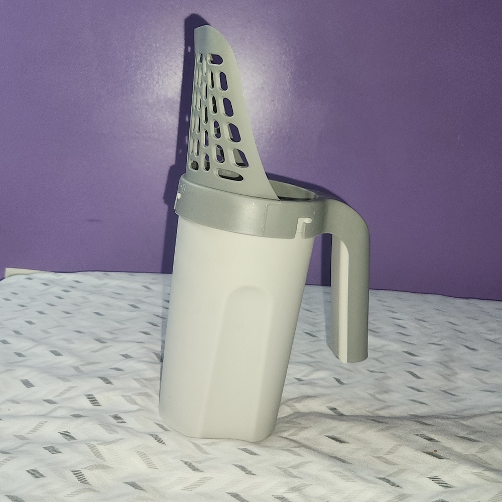 poop scooper